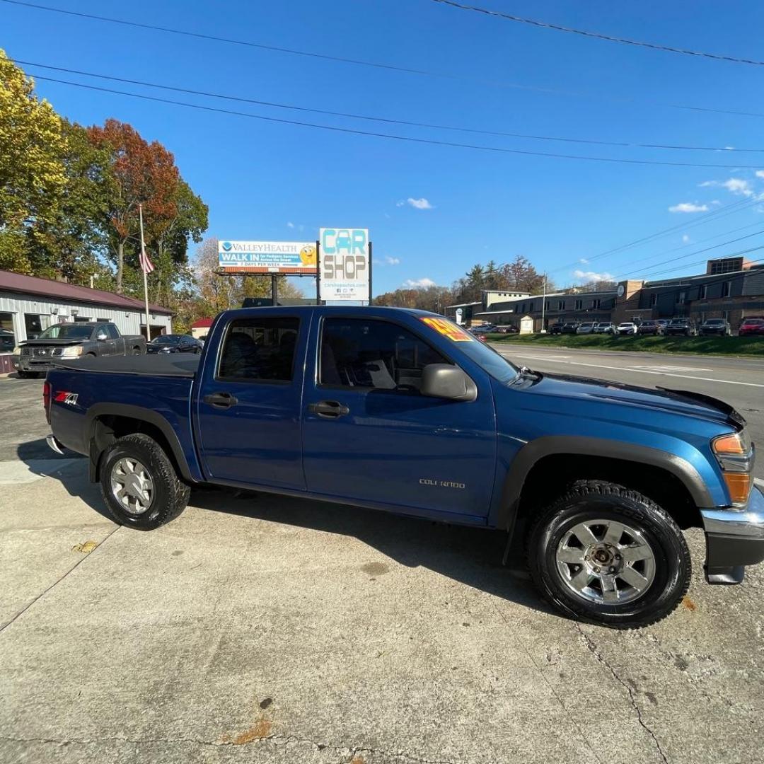 2005 BLUE CHEVROLET COLORADO Z71 (1GCDT136258) with an 3.5L engine, Automatic transmission, located at 3338 US Rt. 60 East, Huntington, WV, 25705, (304) 733-9888, 38.411072, -82.379471 - Photo#4
