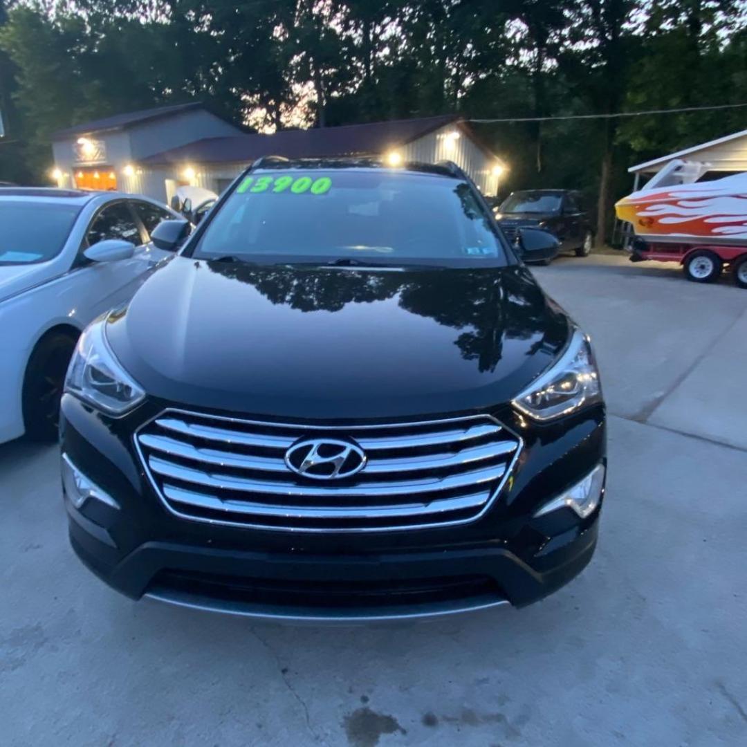 2016 GRAY HYUNDAI SANTA FE SE (KM8SMDHF4GU) with an 3.3L engine, Automatic transmission, located at 3338 US Rt. 60 East, Huntington, WV, 25705, (304) 733-9888, 38.411072, -82.379471 - Photo#1