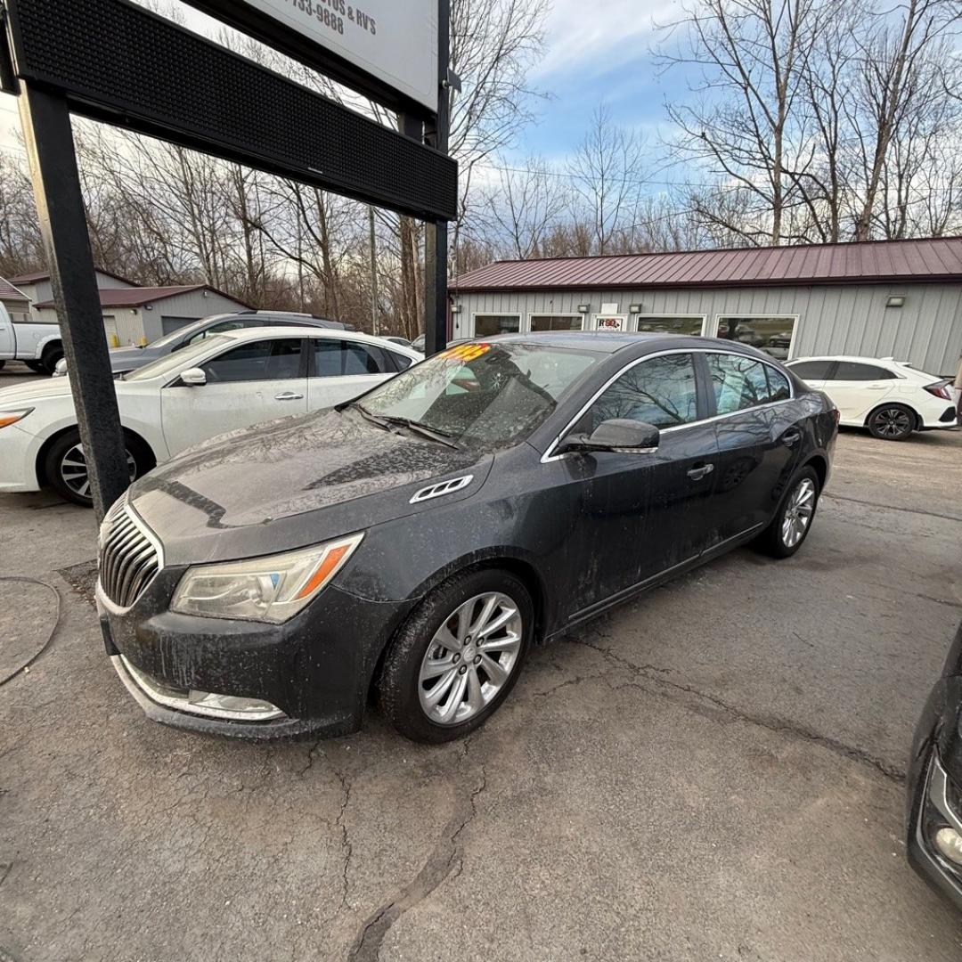 2015 GRAY BUICK LACROSSE LEATHER (1G4GB5G39FF) with an 3.6L engine, Automatic transmission, located at 3338 US Rt. 60 East, Huntington, WV, 25705, (304) 733-9888, 38.411072, -82.379471- Photo#1