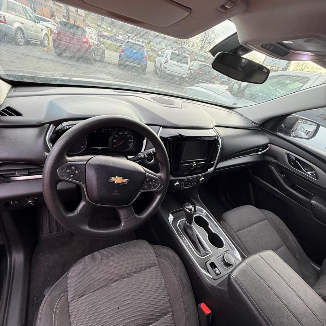 2019 BLACK CHEVROLET TRAVERSE LS (1GNERFKW7KJ) with an 3.6L engine, Automatic transmission, located at 3338 US Rt. 60 East, Huntington, WV, 25705, (304) 733-9888, 38.411072, -82.379471 - Photo#6