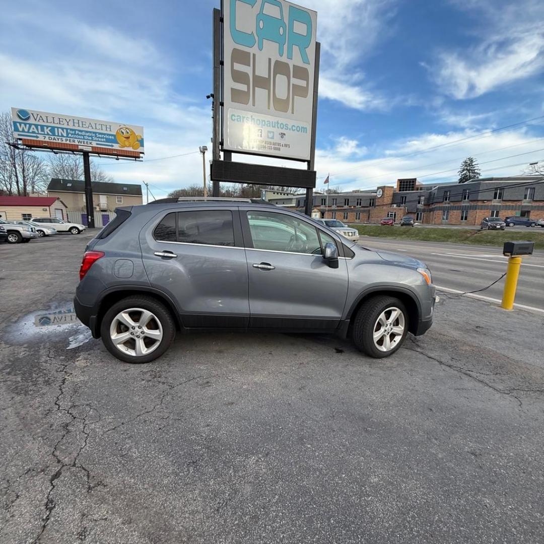2015 GRAY CHEVROLET TRAX LTZ (KL7CJTSB1FB) with an 1.4L engine, Automatic transmission, located at 3338 US Rt. 60 East, Huntington, WV, 25705, (304) 733-9888, 38.411072, -82.379471 - Photo#0