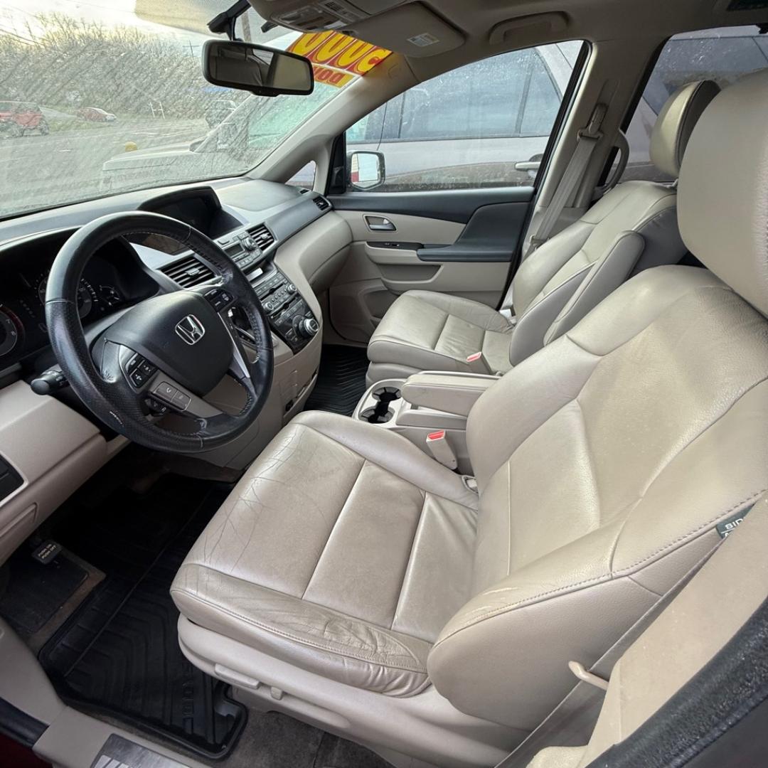2013 BURGAN HONDA ODYSSEY TOURING (5FNRL5H9XDB) with an 3.5L engine, Automatic transmission, located at 3338 US Rt. 60 East, Huntington, WV, 25705, (304) 733-9888, 38.411072, -82.379471- Photo#5