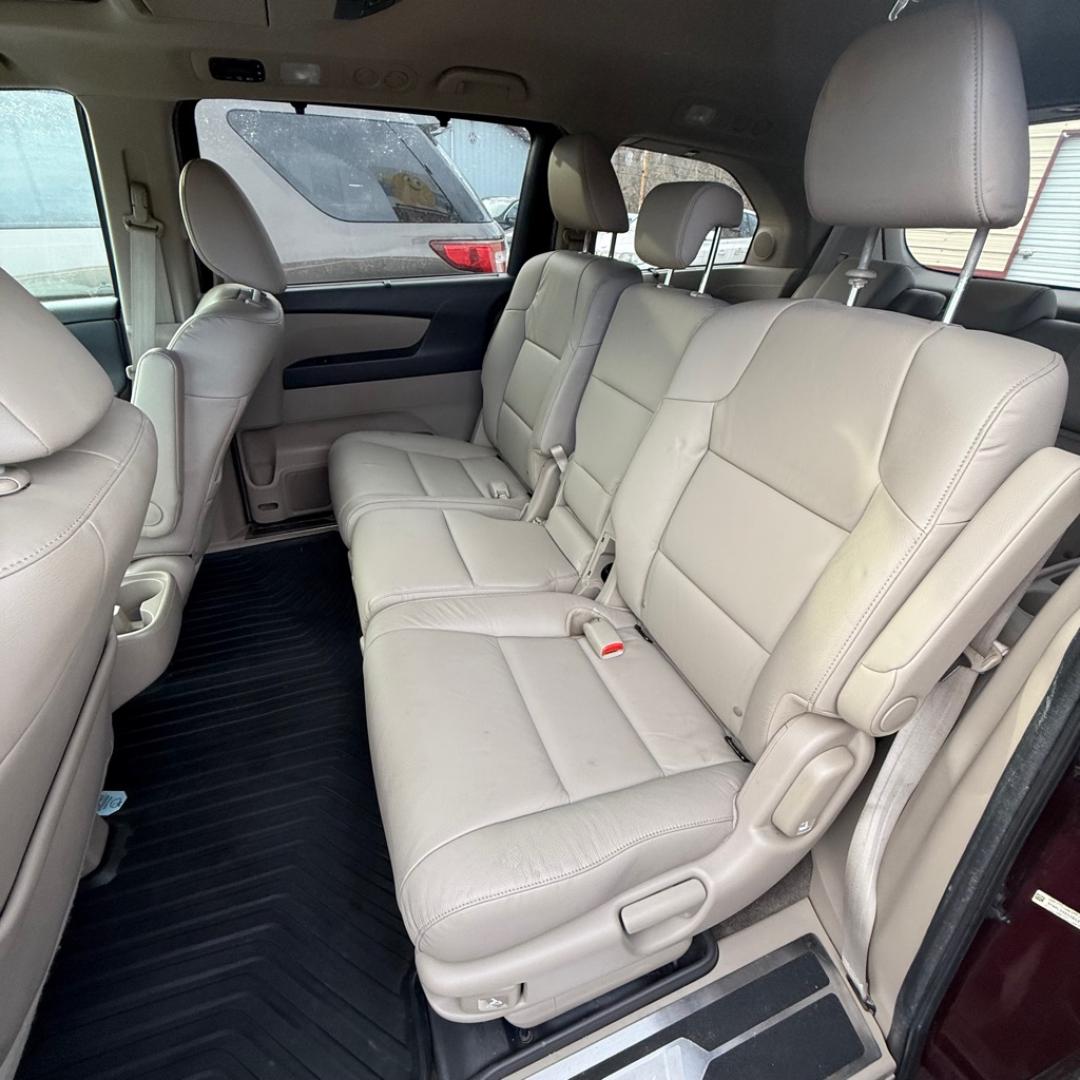 2013 BURGAN HONDA ODYSSEY TOURING (5FNRL5H9XDB) with an 3.5L engine, Automatic transmission, located at 3338 US Rt. 60 East, Huntington, WV, 25705, (304) 733-9888, 38.411072, -82.379471- Photo#8