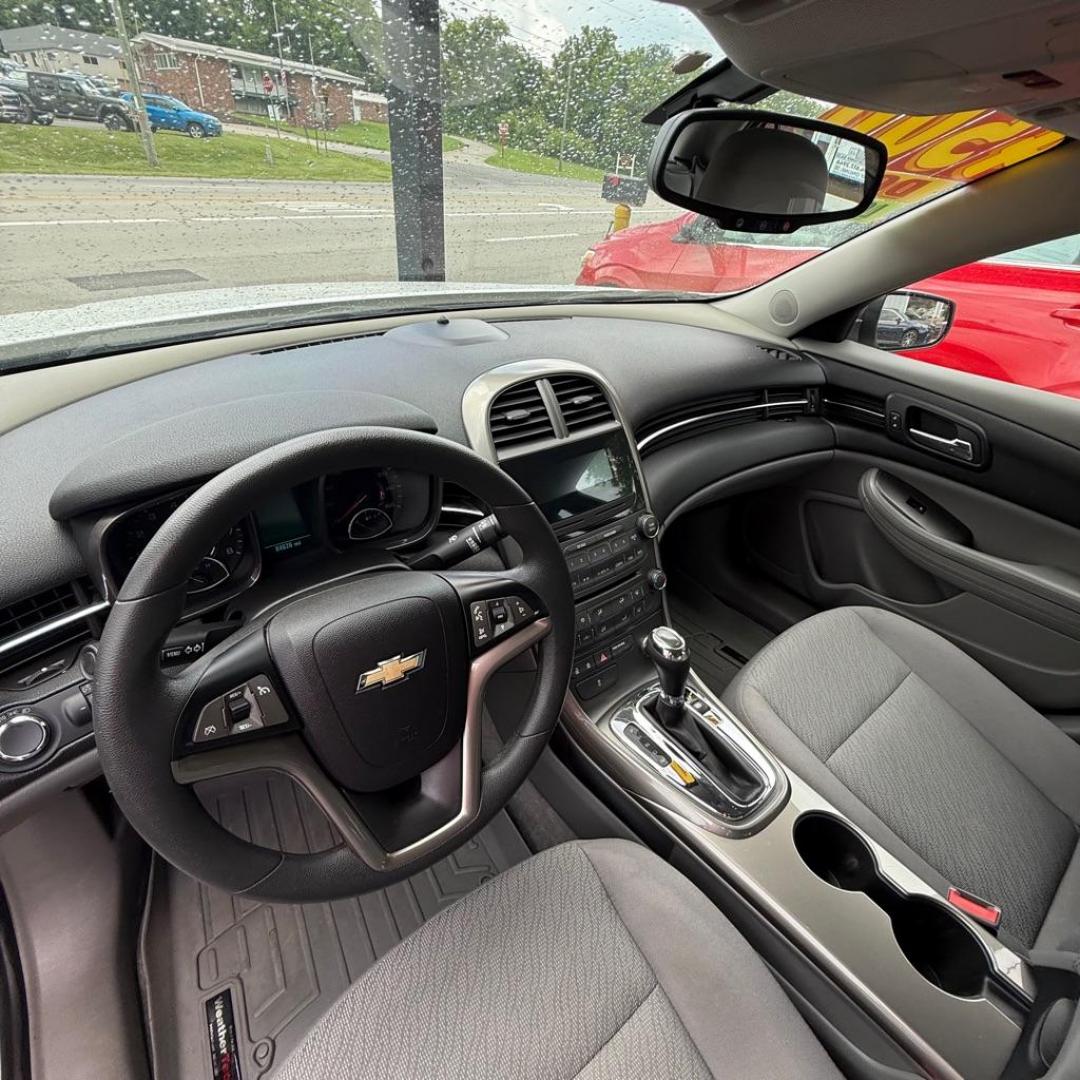 2013 WHITE CHEVROLET MALIBU LS (1G11B5SA9DF) with an 2.5L engine, Automatic transmission, located at 3338 US Rt. 60 East, Huntington, WV, 25705, (304) 733-9888, 38.411072, -82.379471 - Photo#5