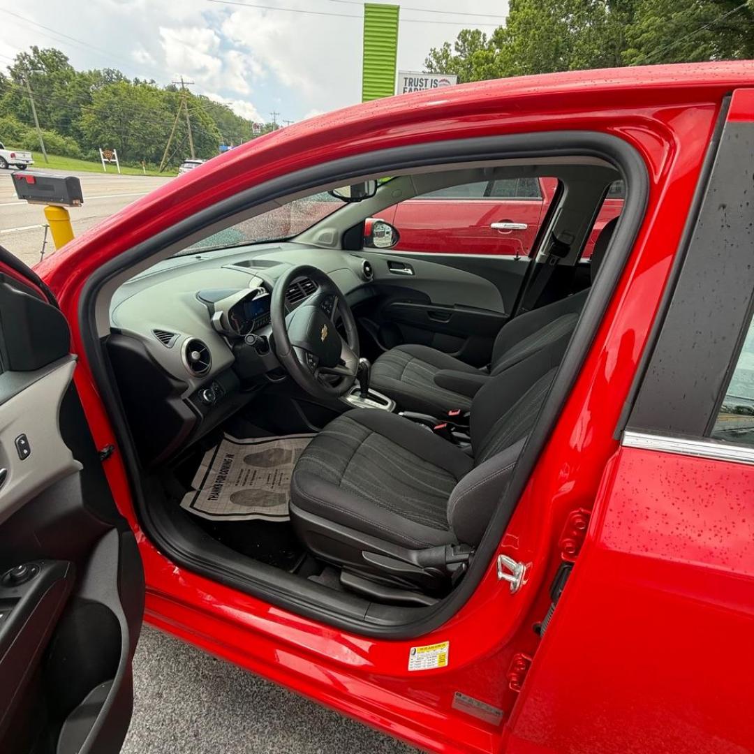 2014 RED CHEVROLET SONIC LT (1G1JC5SH6E4) with an 1.8L engine, Automatic transmission, located at 3338 US Rt. 60 East, Huntington, WV, 25705, (304) 733-9888, 38.411072, -82.379471 - Photo#4