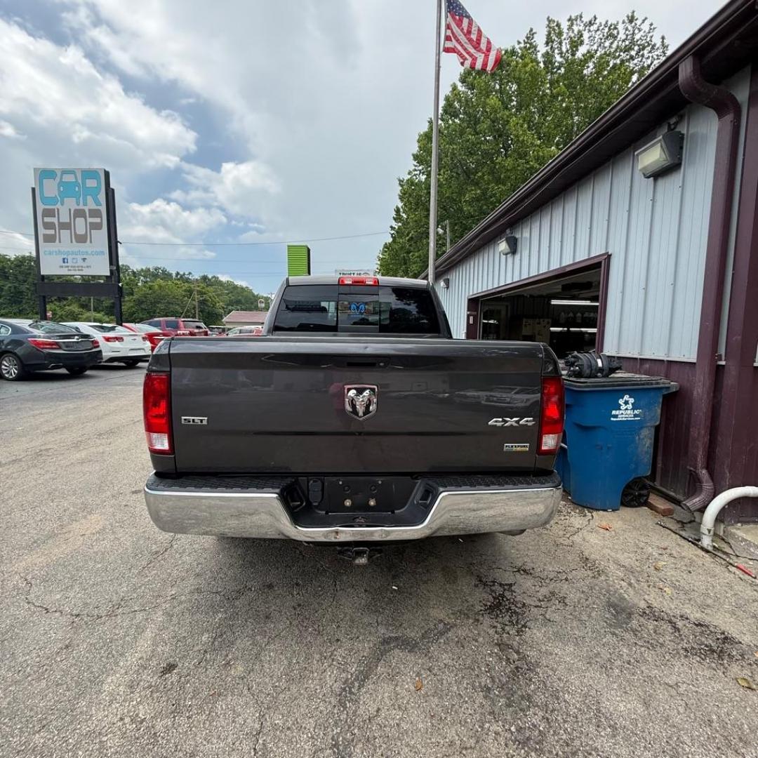 2017 GRAY RAM 1500 SLT (1C6RR7GG7HS) with an 3.6L engine, Automatic transmission, located at 3338 US Rt. 60 East, Huntington, WV, 25705, (304) 733-9888, 38.411072, -82.379471 - Photo#2