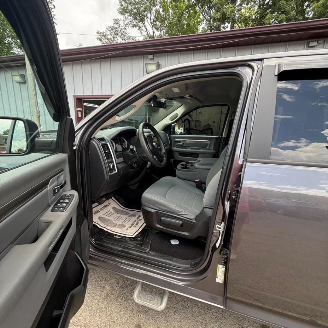 2017 GRAY RAM 1500 SLT (1C6RR7GG7HS) with an 3.6L engine, Automatic transmission, located at 3338 US Rt. 60 East, Huntington, WV, 25705, (304) 733-9888, 38.411072, -82.379471 - Photo#5