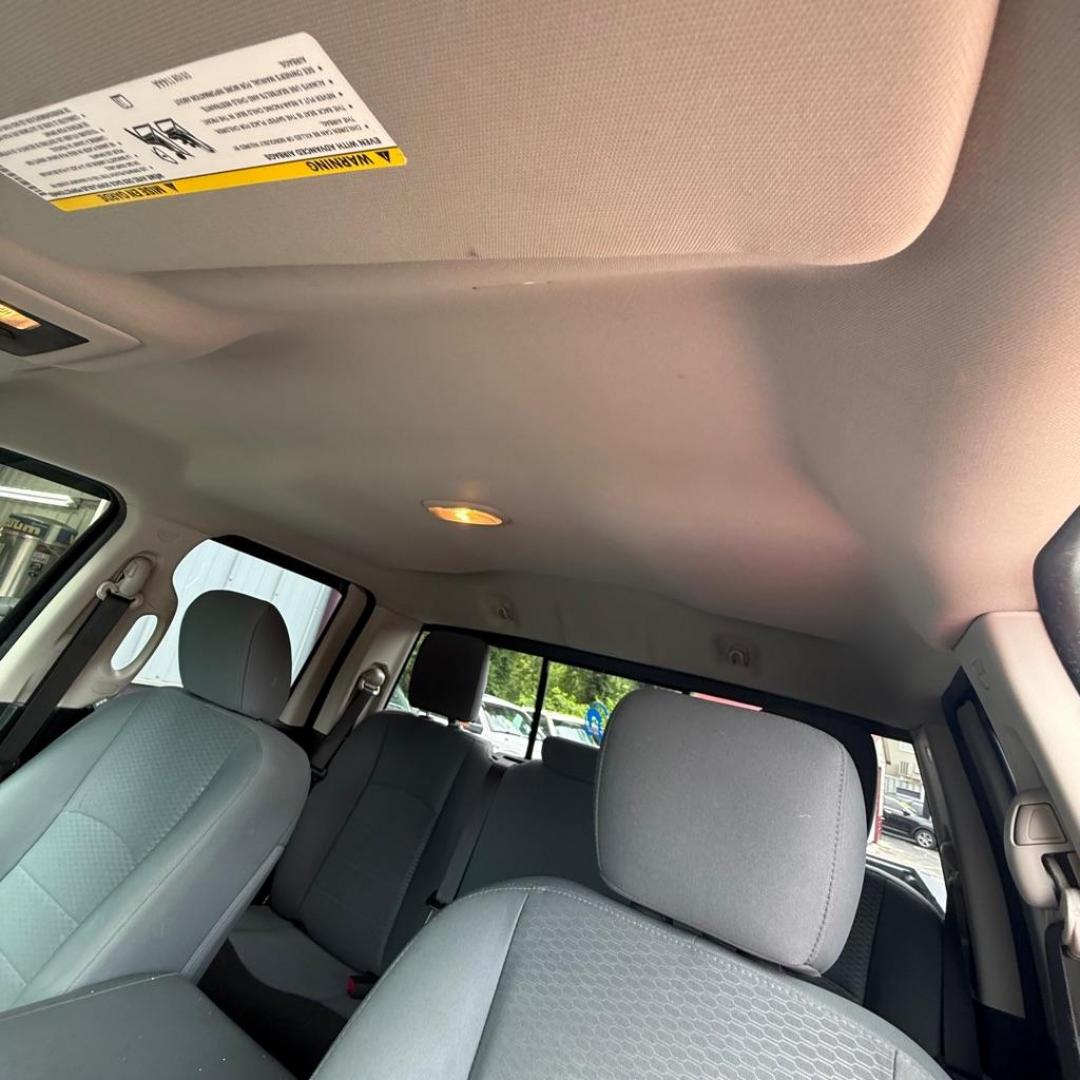 2017 GRAY RAM 1500 SLT (1C6RR7GG7HS) with an 3.6L engine, Automatic transmission, located at 3338 US Rt. 60 East, Huntington, WV, 25705, (304) 733-9888, 38.411072, -82.379471 - Photo#7