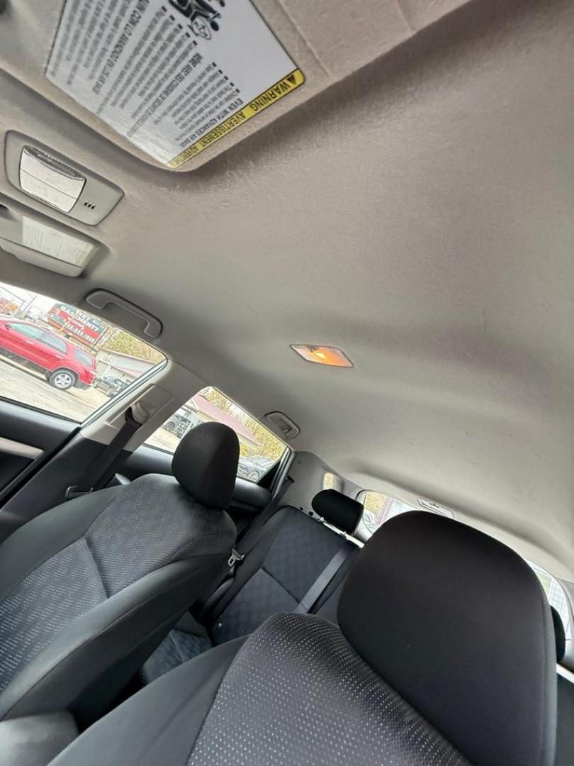 2010 SILVER TOYOTA COROLLA MATRIX (2T1KU4EE7AC) with an 1.8L engine, Automatic transmission, located at 3338 US Rt. 60 East, Huntington, WV, 25705, (304) 733-9888, 38.411072, -82.379471 - Photo#6