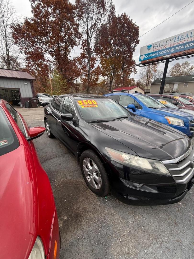 2010 BLACK HONDA ACCORD CROSSTOU EXL (5J6TF1H51AL) with an 3.5L engine, Automatic transmission, located at 3338 US Rt. 60 East, Huntington, WV, 25705, (304) 733-9888, 38.411072, -82.379471 - Photo#1