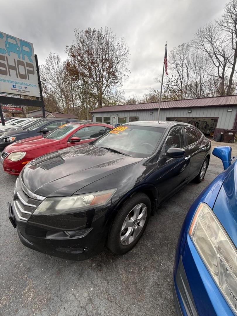 2010 BLACK HONDA ACCORD CROSSTOU EXL (5J6TF1H51AL) with an 3.5L engine, Automatic transmission, located at 3338 US Rt. 60 East, Huntington, WV, 25705, (304) 733-9888, 38.411072, -82.379471 - Photo#2