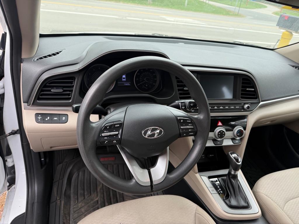 photo of 2019 HYUNDAI ELANTRA SEL