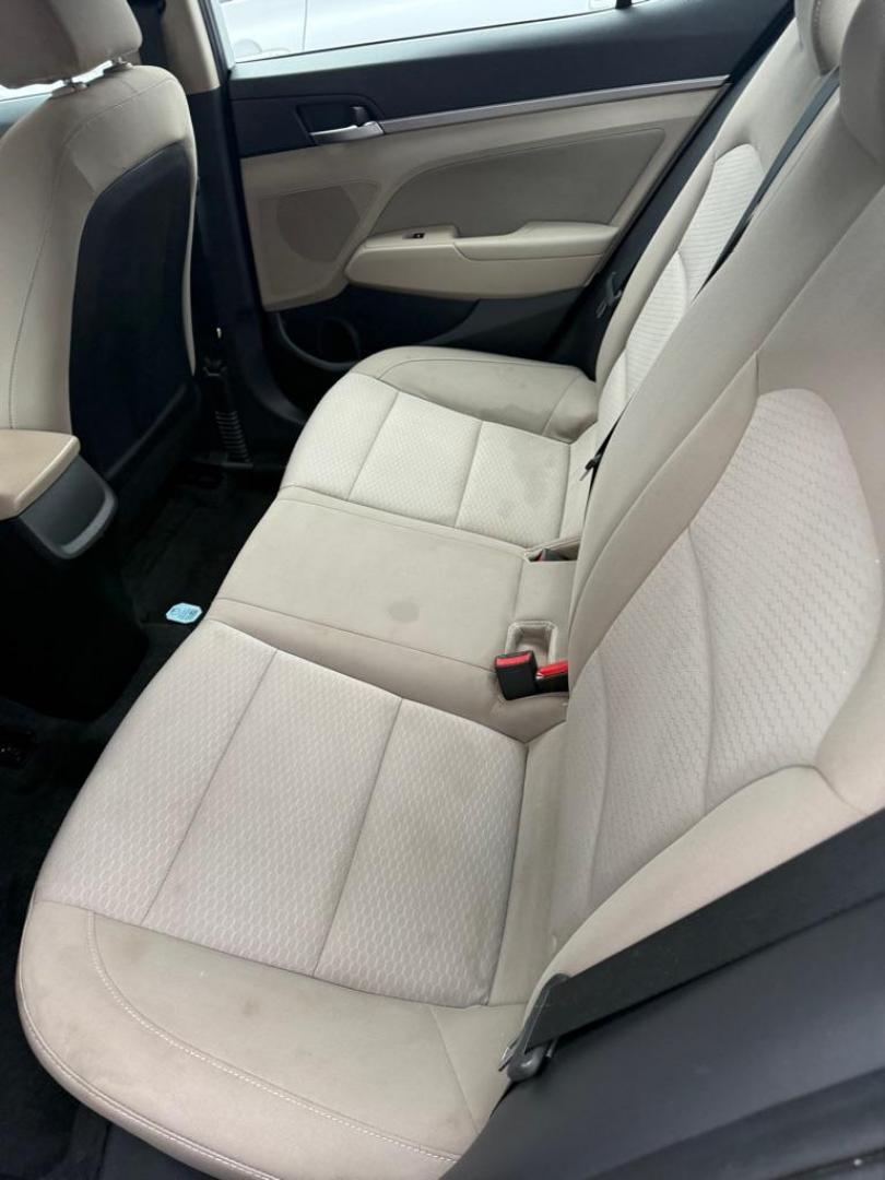 2019 WHITE HYUNDAI ELANTRA SEL (5NPD84LFXKH) with an 2.0L engine, Automatic transmission, located at 3338 US Rt. 60 East, Huntington, WV, 25705, (304) 733-9888, 38.411072, -82.379471 - Photo#7