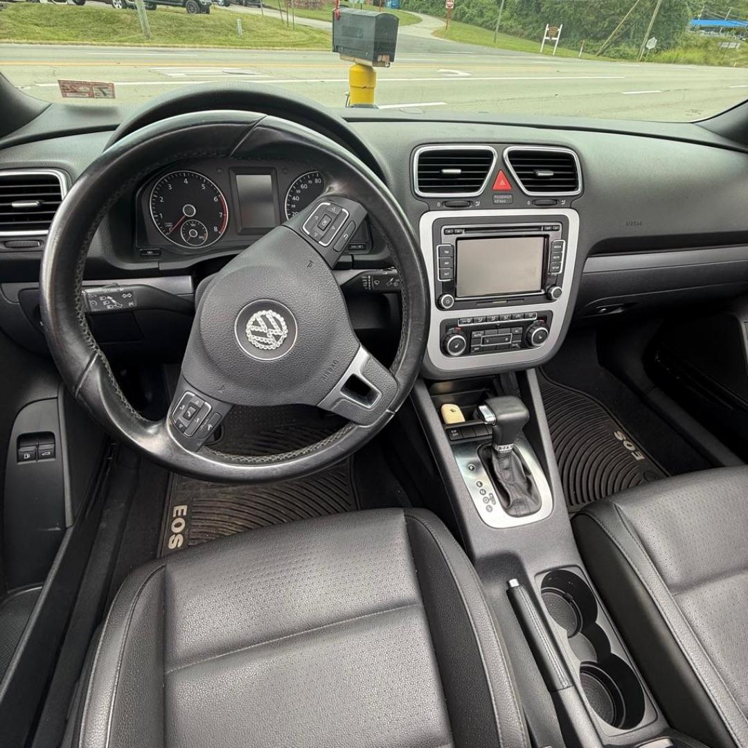 2010 RED VOLKSWAGEN EOS KOMFORT (WVWBA7AH3AV) with an 2.0L engine, Automatic transmission, located at 3338 US Rt. 60 East, Huntington, WV, 25705, (304) 733-9888, 38.411072, -82.379471 - Photo#6
