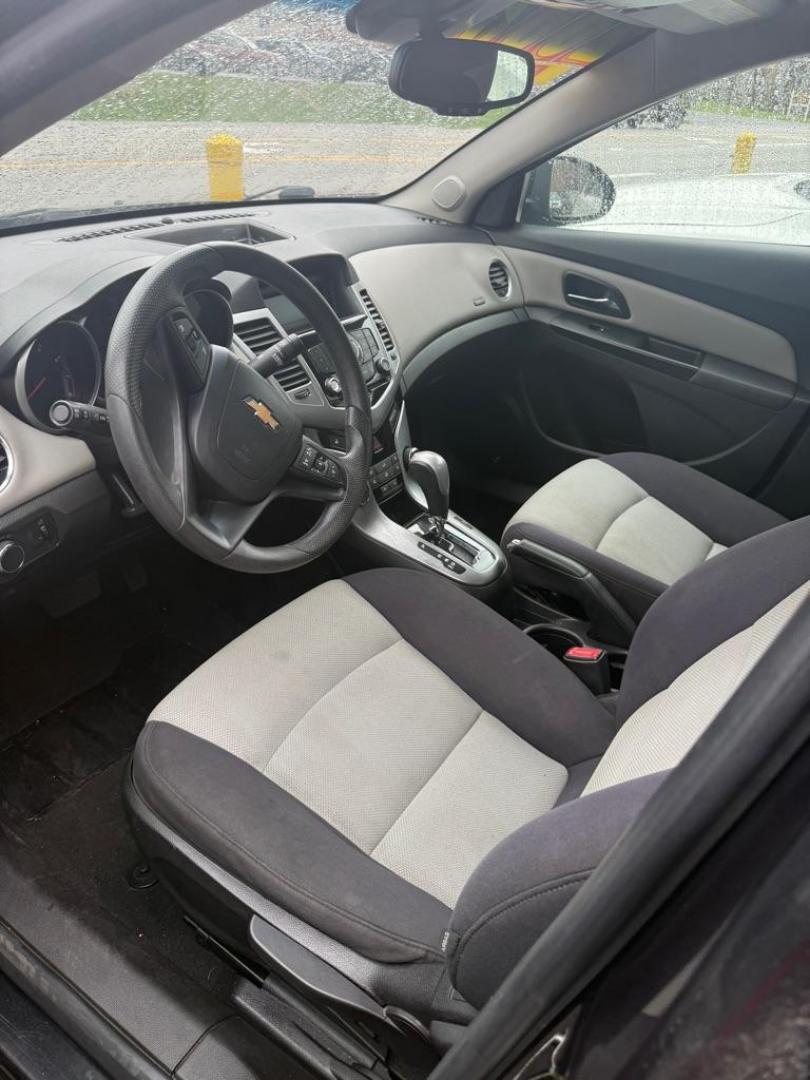 2014 BLACK CHEVROLET CRUZE LS (1G1PA5SH0E7) with an 1.8L engine, Automatic transmission, located at 3338 US Rt. 60 East, Huntington, WV, 25705, (304) 733-9888, 38.411072, -82.379471 - Photo#4