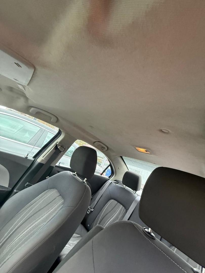 2015 BLUE CHEVROLET SONIC LT (1G1JC5SH5F4) with an 1.8L engine, Automatic transmission, located at 3338 US Rt. 60 East, Huntington, WV, 25705, (304) 733-9888, 38.411072, -82.379471 - Photo#6